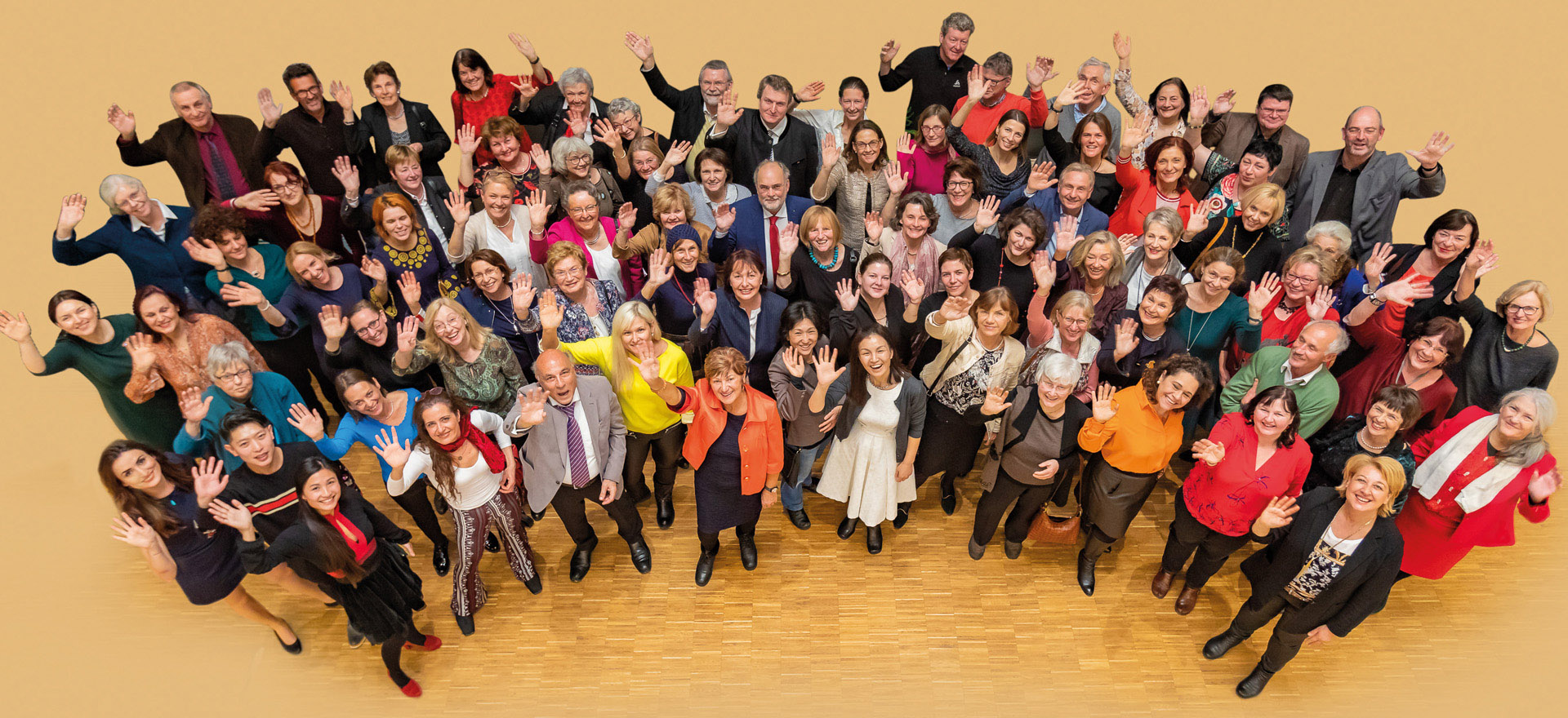 Gemeinsames Gruppenfoto bei der jährlichen Mitgliederversammlung von kulttouren e.V.